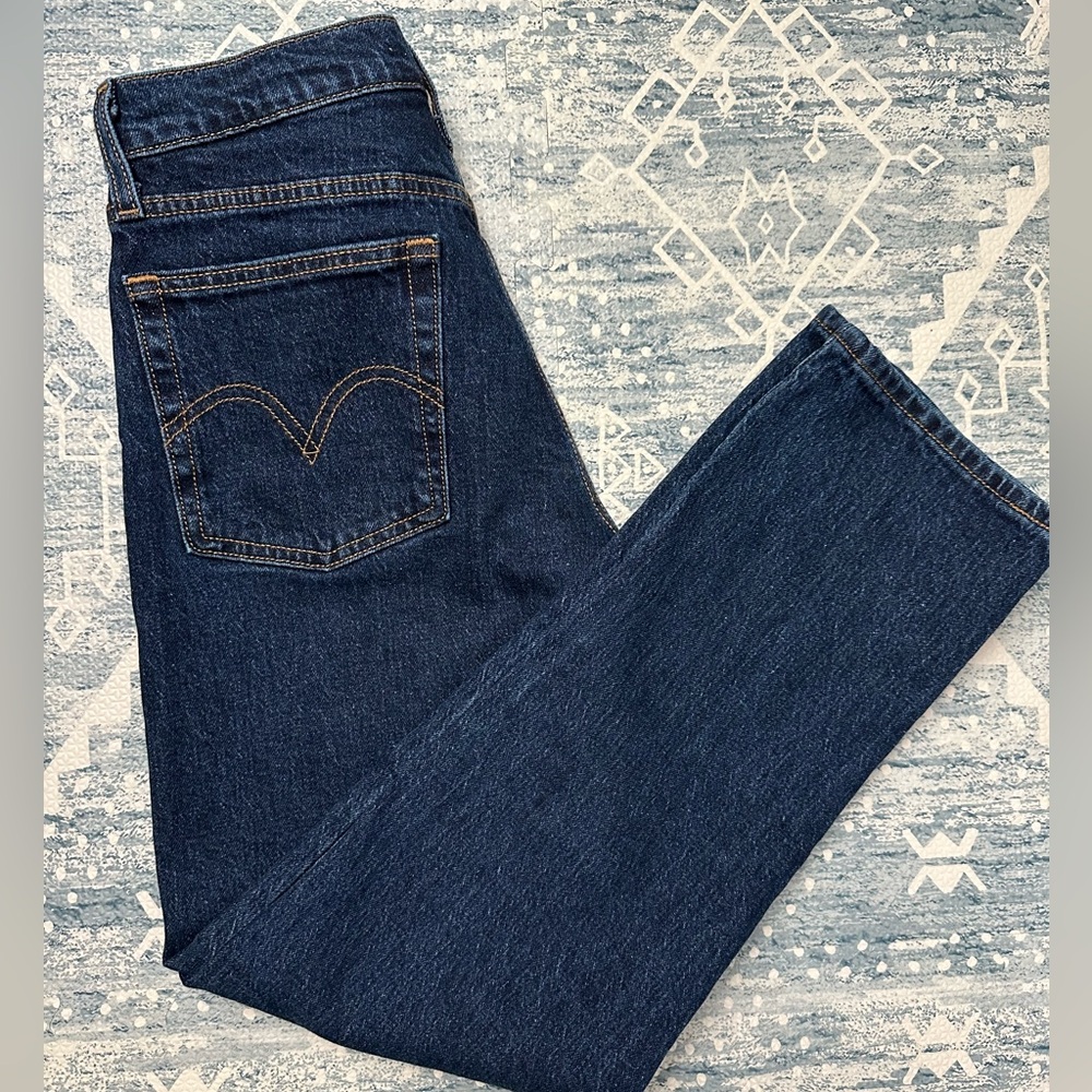 NWOT Levi’s Wedgie Straight Jeans